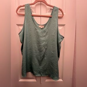 Silk feeling tank. Some pilling on fabric.
